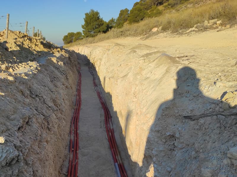Linea subterranea alta tensión Electricidad Climatización Ruiz