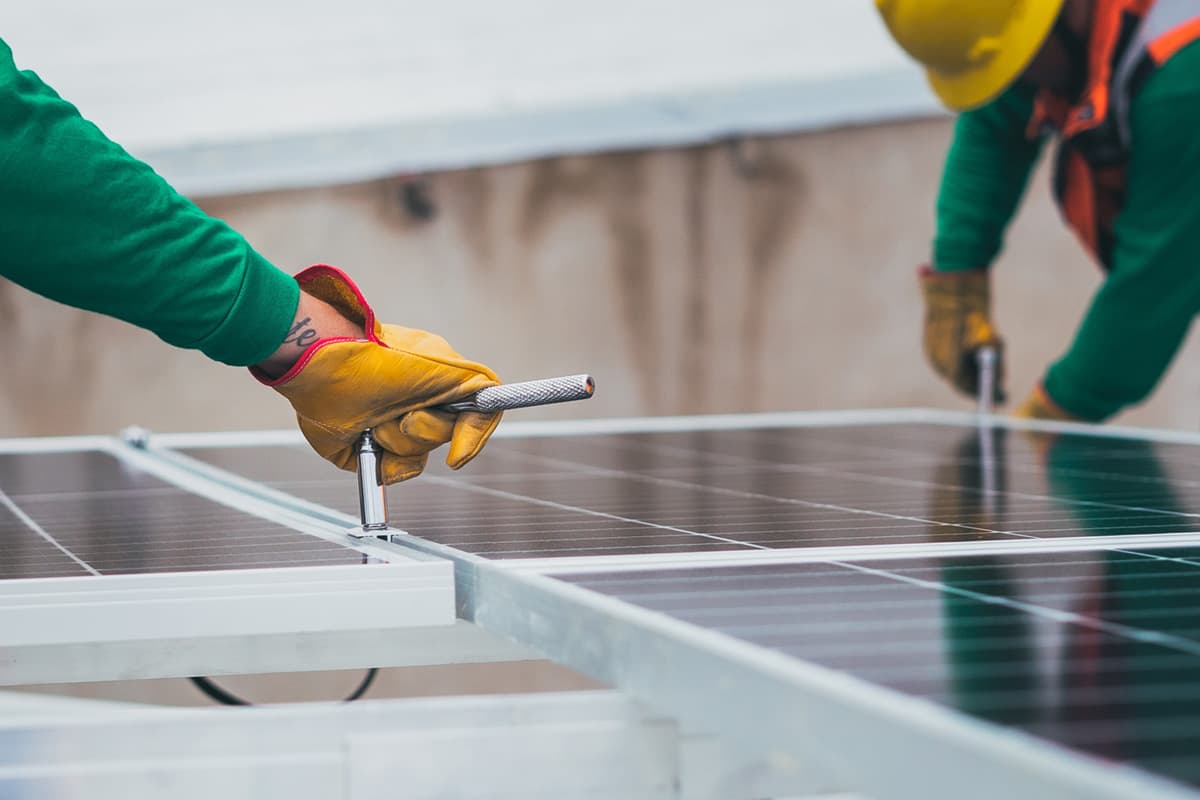 Montando placas solares